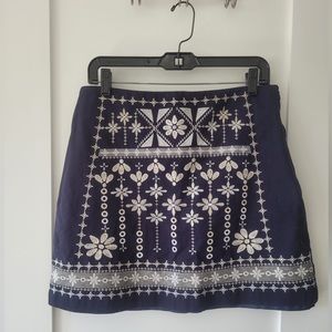 Francesca’s Blue Rain Navy White Thread Embroidered 100% Cotton Mini Skirt w Zip